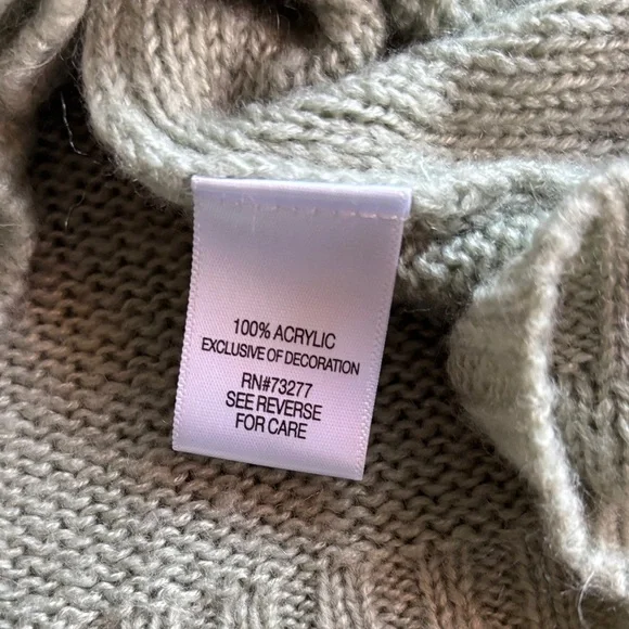 Green Feminine Floral Vintage Inspired Knit Cardigan ✨ - Picture 9 of 10